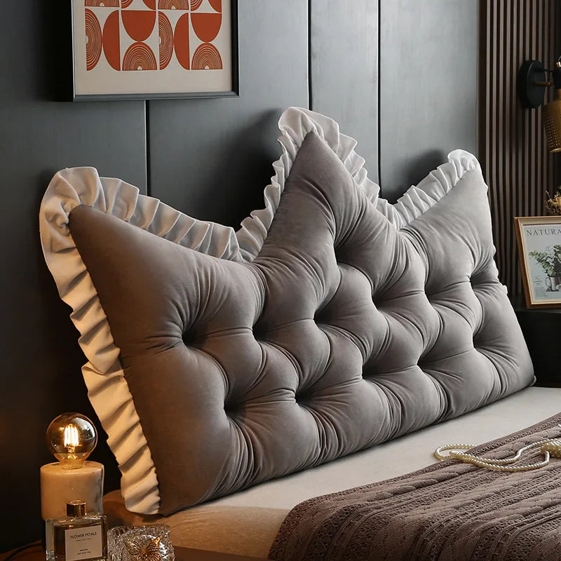 Coussin en tete de lit Couronne Princesse : Douceur Royale pour Lit